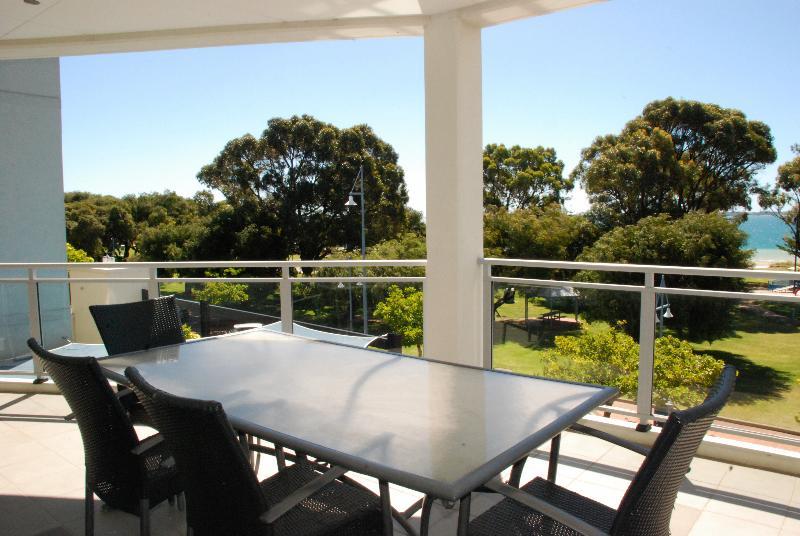 Spinnakers By Rockingham Apartments מראה חיצוני תמונה