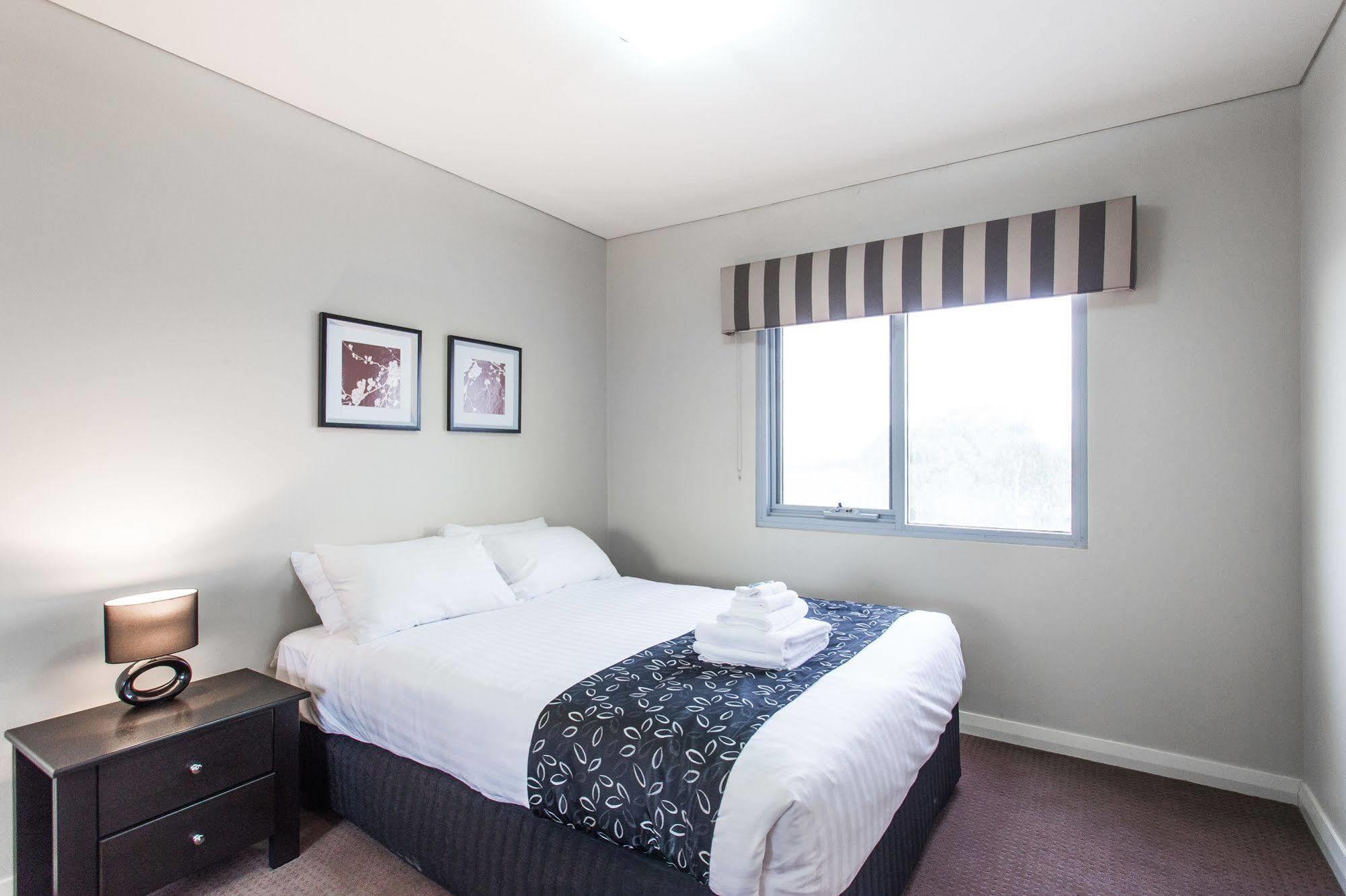 Spinnakers By Rockingham Apartments מראה חיצוני תמונה