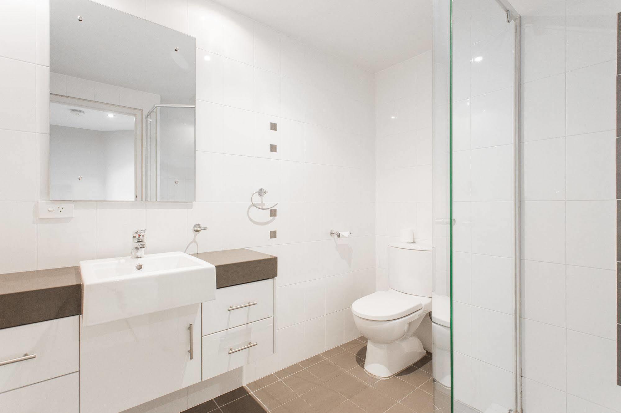 Spinnakers By Rockingham Apartments מראה חיצוני תמונה